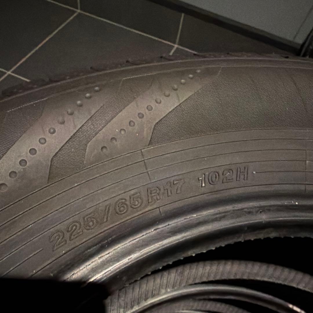 らっくん① 2025年製　225/65R17 ヨコハマ　アドバンV03