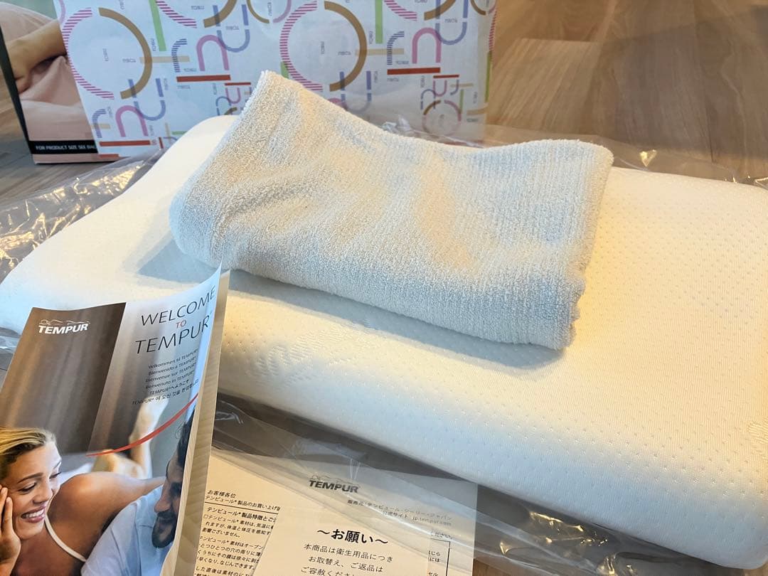 TEMPUR Original Pillow XS 別売の枕カバー付き