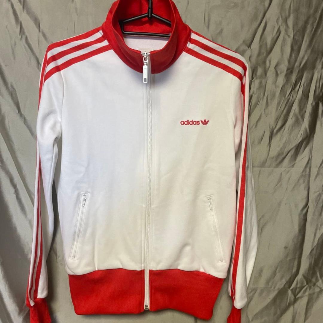 アディダス　ジャージ　超人気　ホワイト　レッド　　未使用に近い美品　M