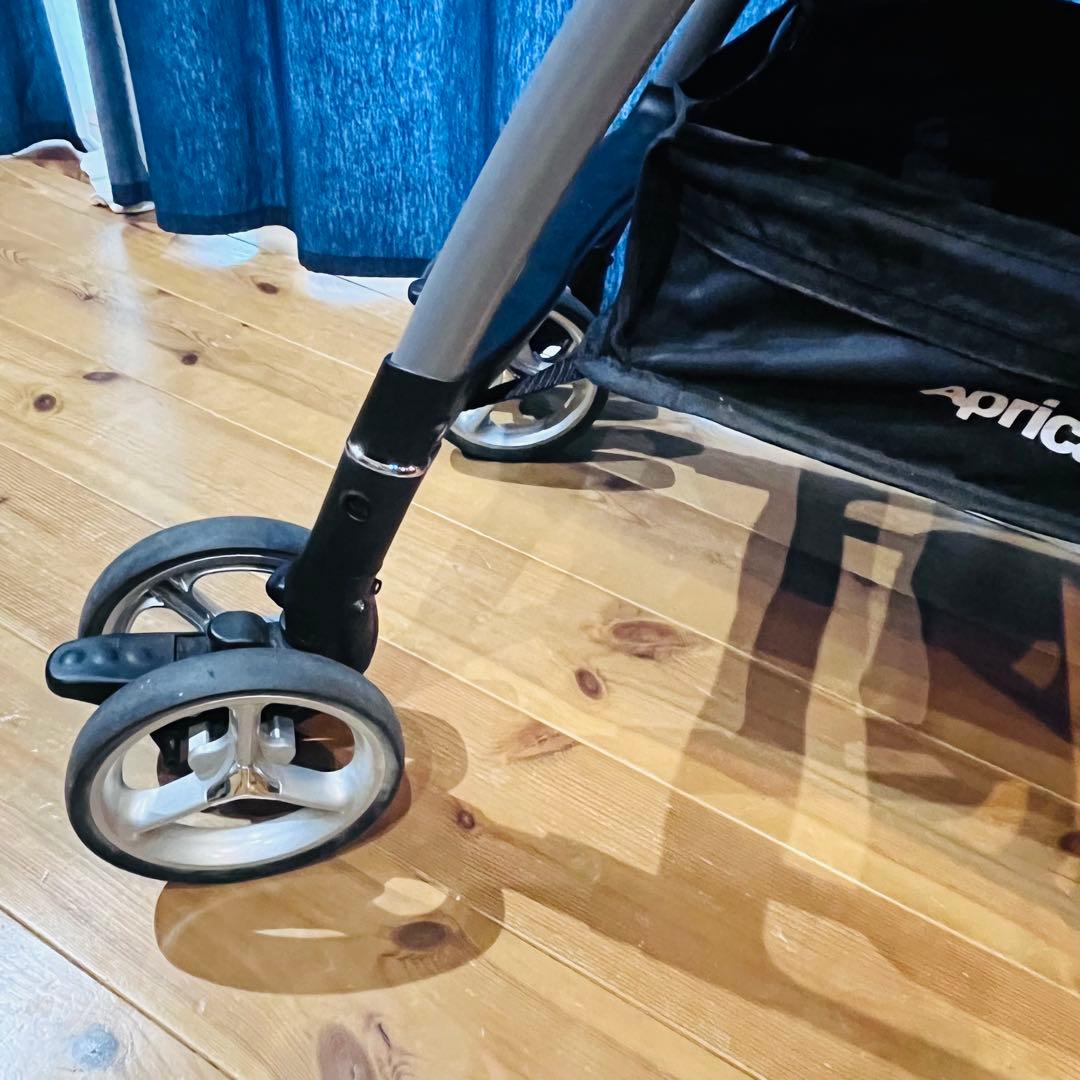 ☆美品☆ アップリカ　ラクーナビッテ クッション ベビーカー　アニマル柄