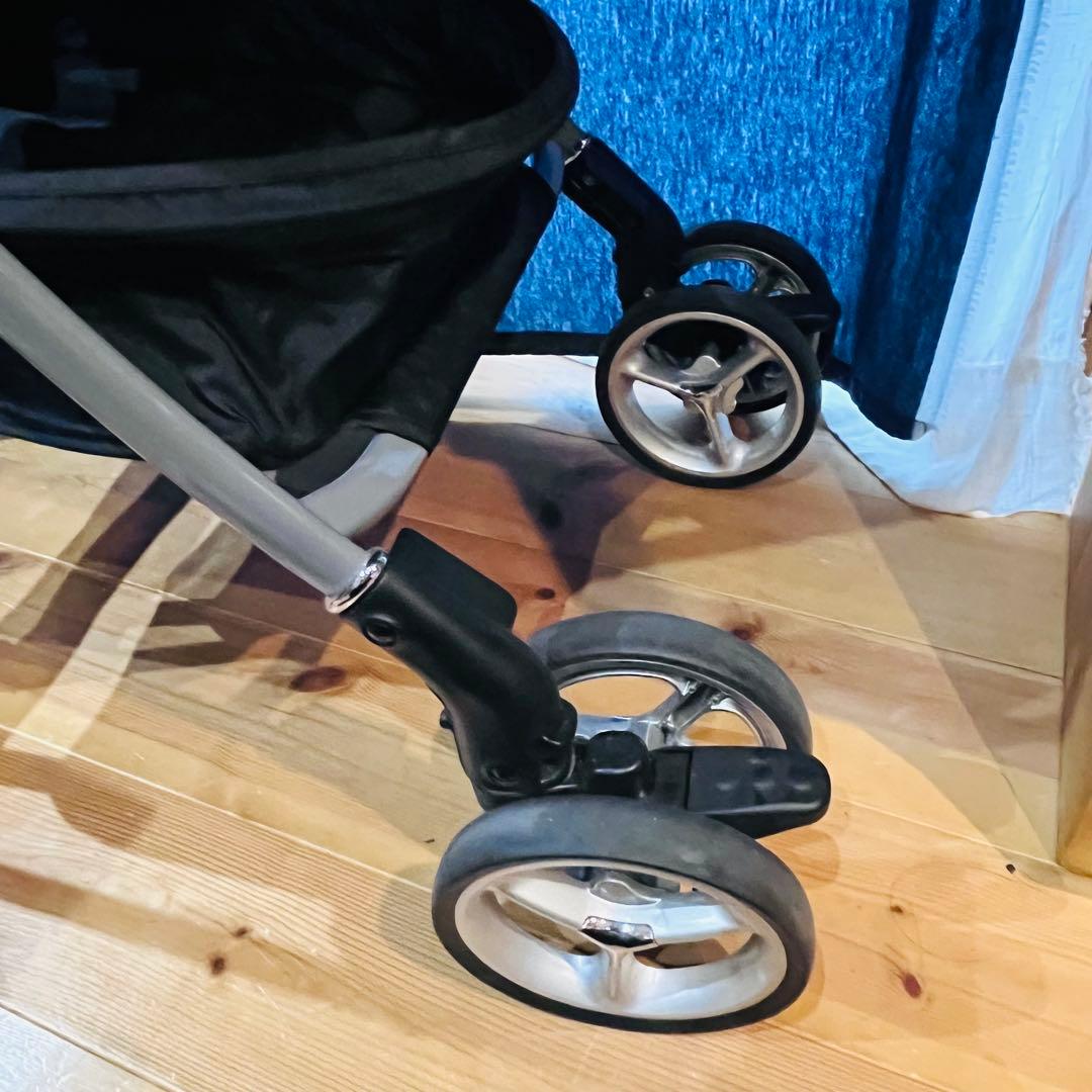 ☆美品☆ アップリカ　ラクーナビッテ クッション ベビーカー　アニマル柄