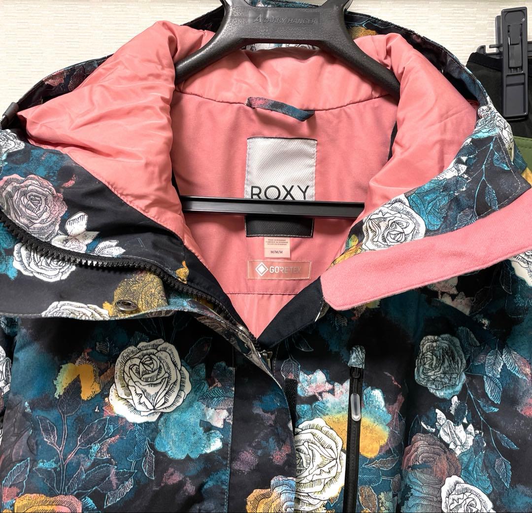 新品未使用✨極美品 ROXY スノーボードジャケット花柄 薔薇 ジャケットのみ