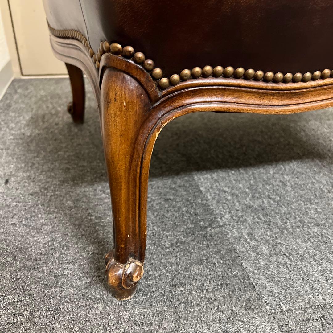 アンティーク調 チェスターフィールド ヴィンテージ ヴィクトリアン 彫刻 猫脚