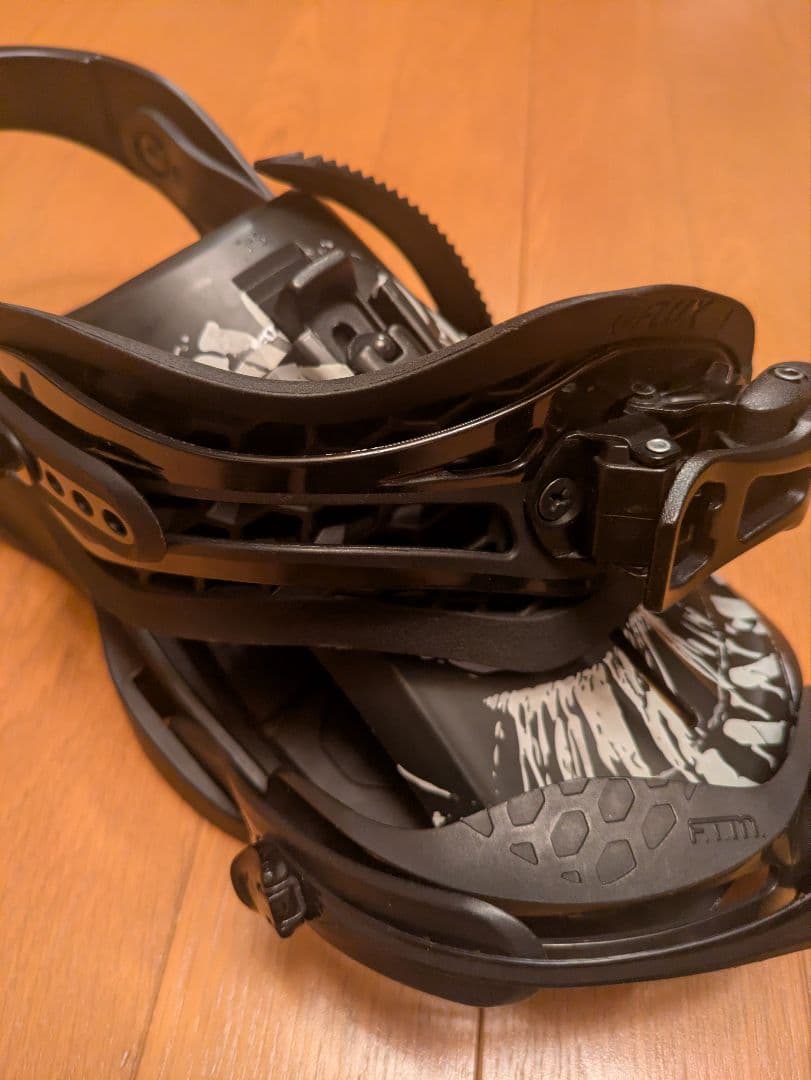 Flux ビンディング Sサイズ Pennywiseモデル