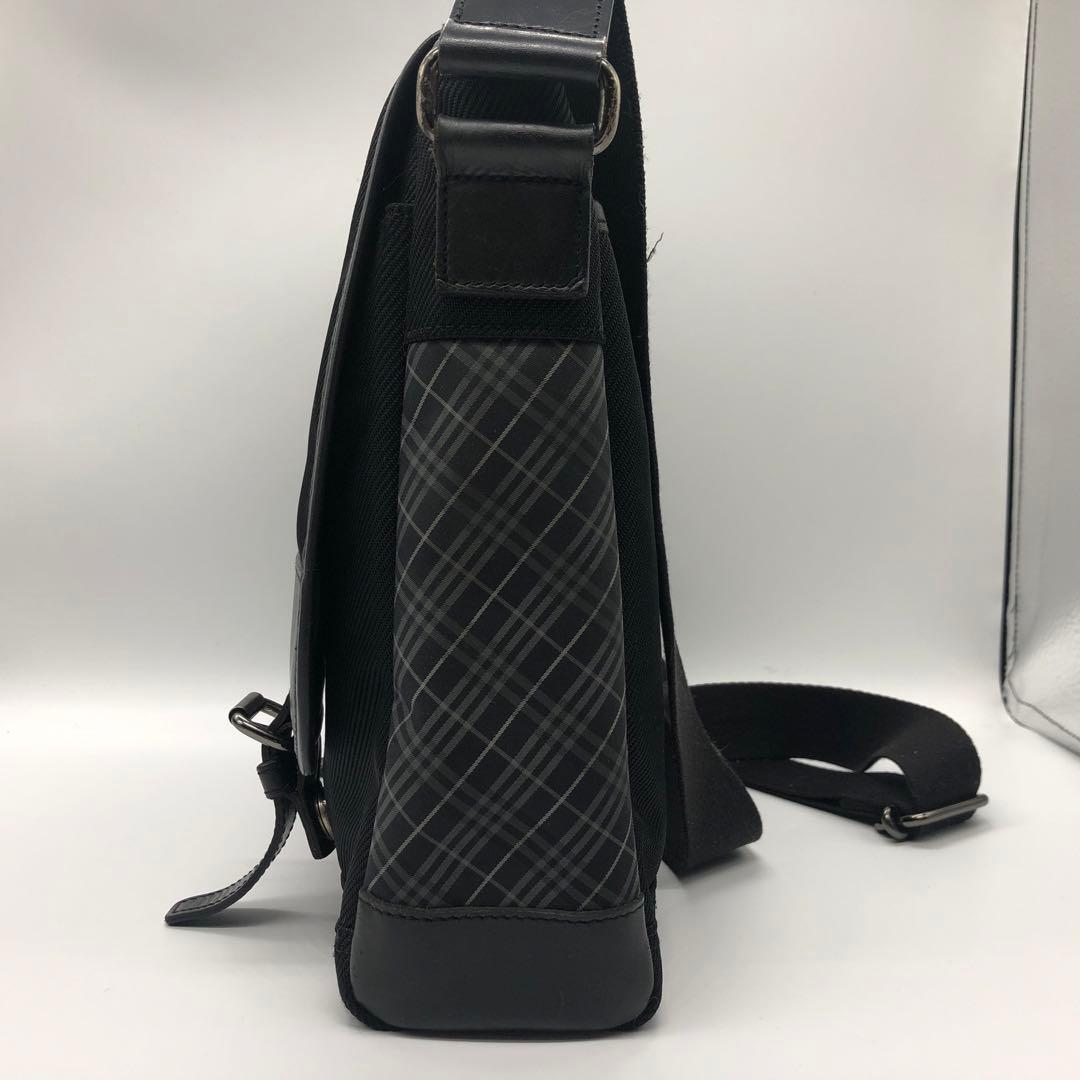 バーバリーブラックレーベル　メッセンジャーバッグ　ロゴプレート　ノバチェック