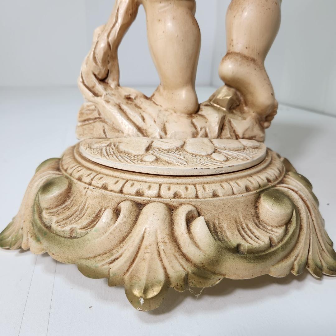 天使のテーブル　西洋アンティーク調　サイドテーブル　花台飾り台　天使の飾り台