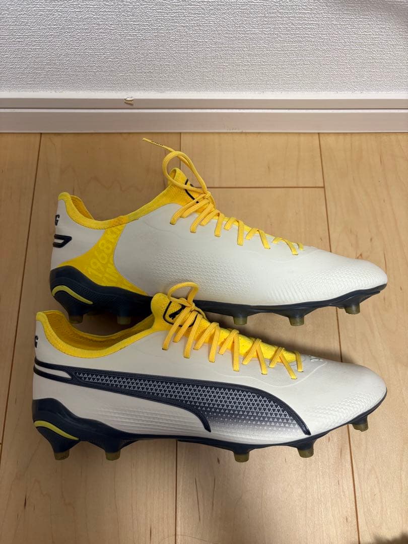 PUMA KING サッカーシューズ ホワイト/イエロー