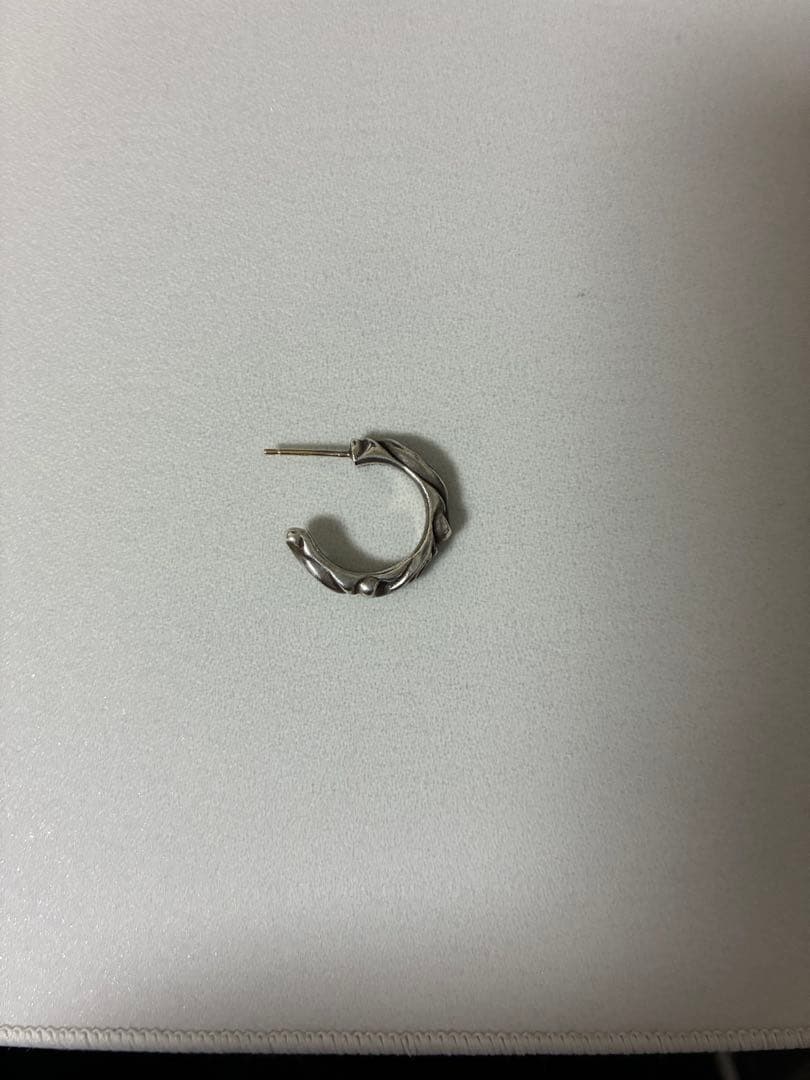 美品　クロムハーツ　スクロールピアス