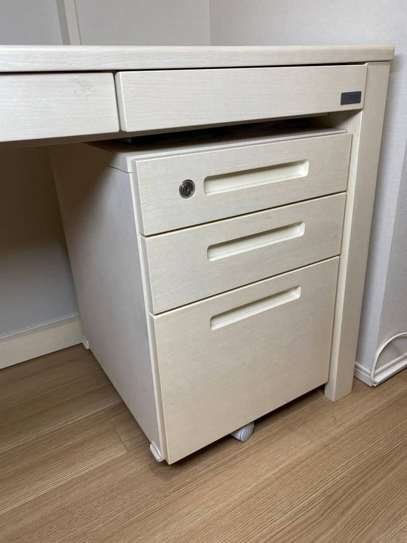 イトーキ　デスク　引き取り限定