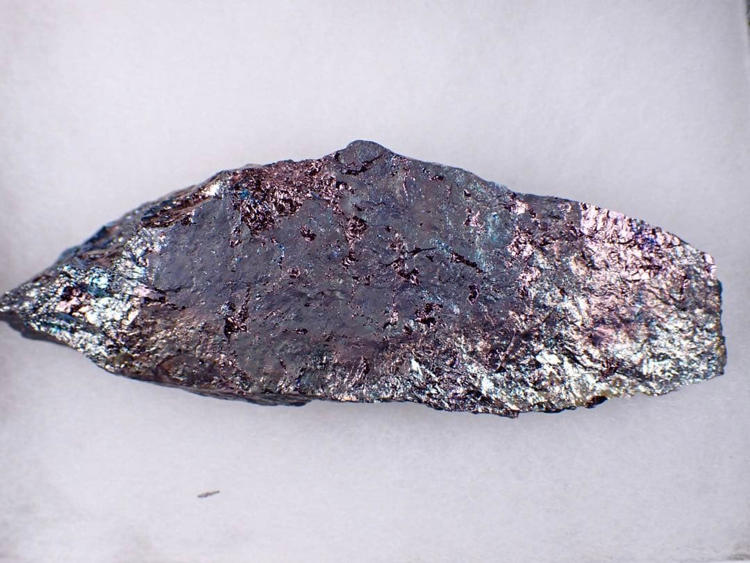 斑銅鉱、レニエル鉱、砒四面銅鉱他　キプシ鉱山