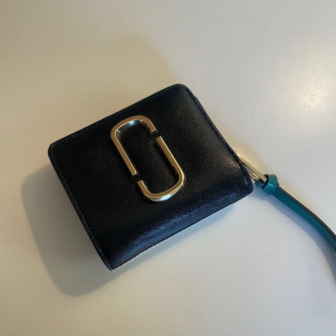 【C5122】MARC JACOBS 二つ折り財布 黒白カードポケット付き