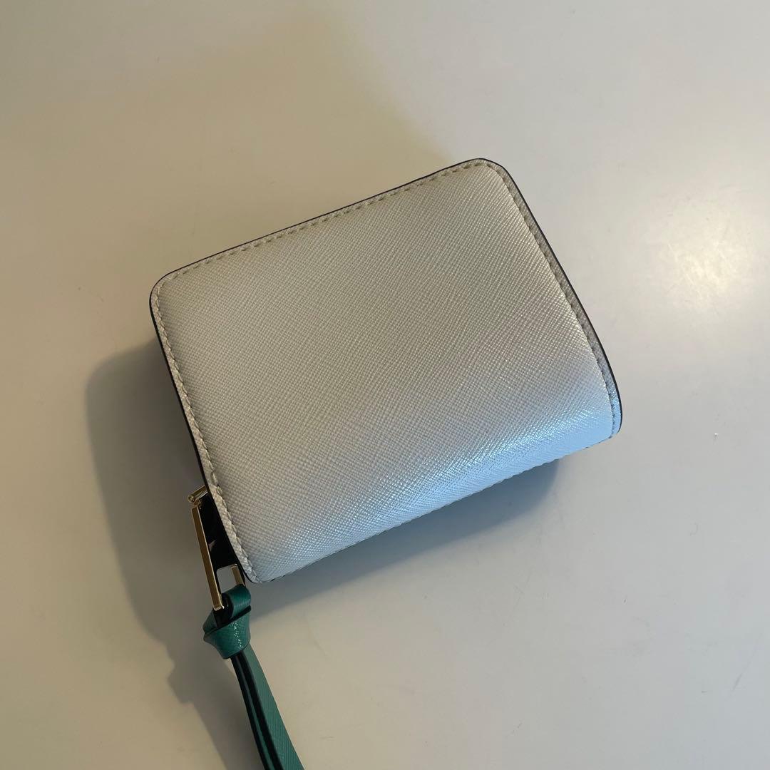 【C5122】MARC JACOBS 二つ折り財布 黒白カードポケット付き