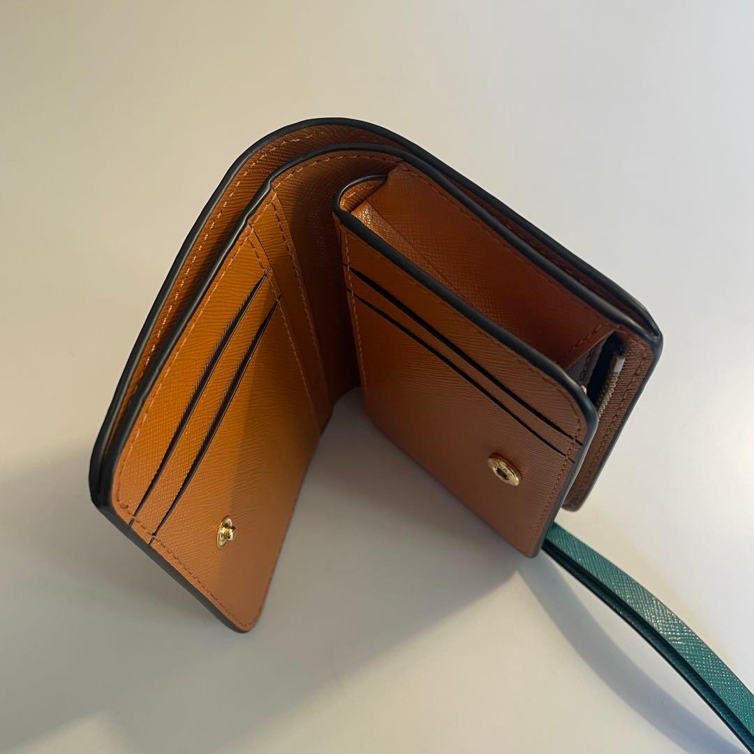 【C5122】MARC JACOBS 二つ折り財布 黒白カードポケット付き