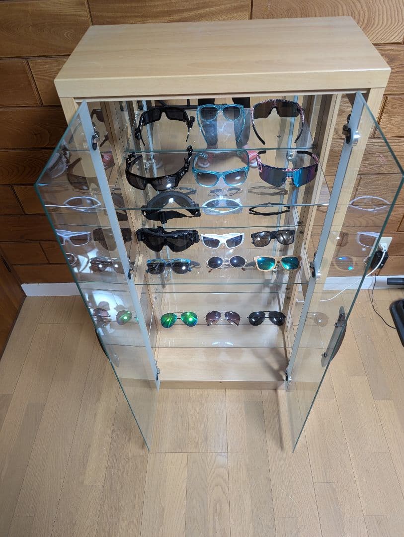 ショーケース 照明付き　引き取りで値引き