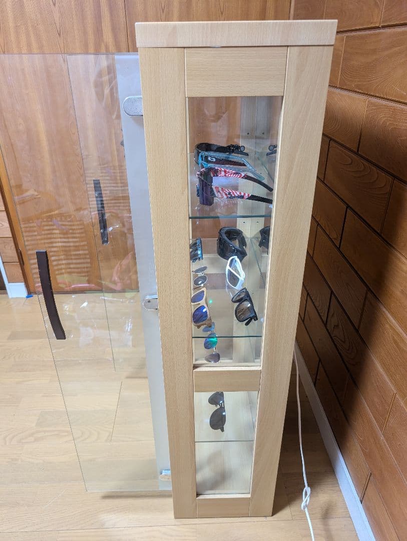 ショーケース 照明付き　引き取りで値引き