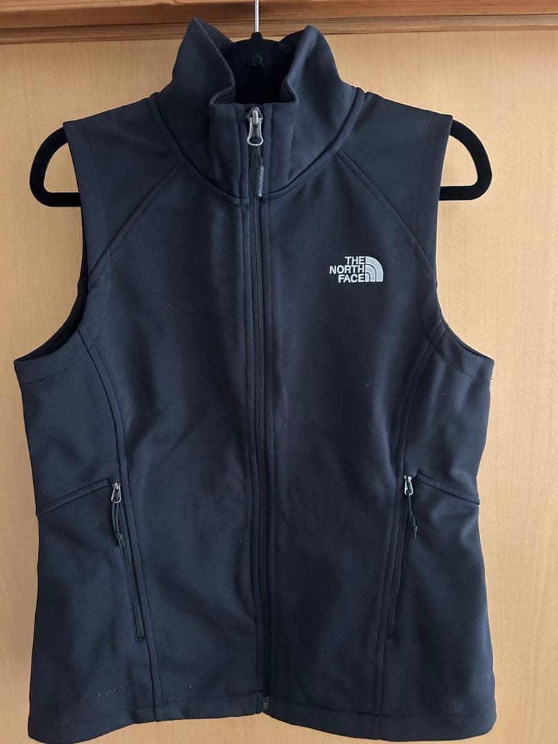 れみゆあ　THE NORTH FACE ブラック ベスト