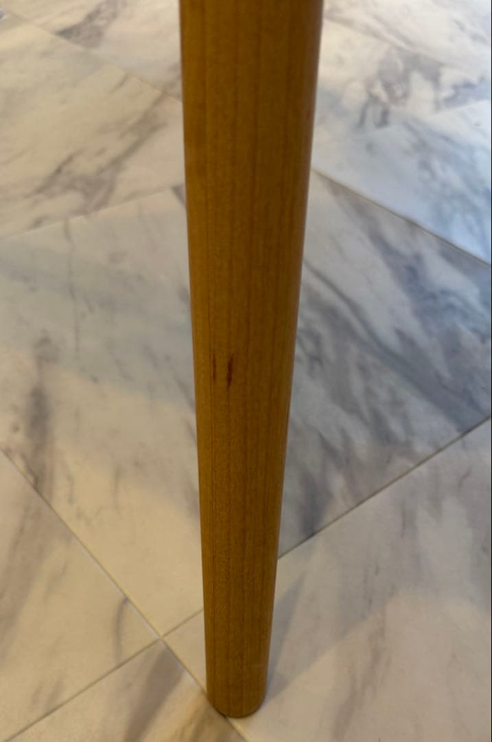 23年製 モモナチュラル ラウンドテーブル Φ950