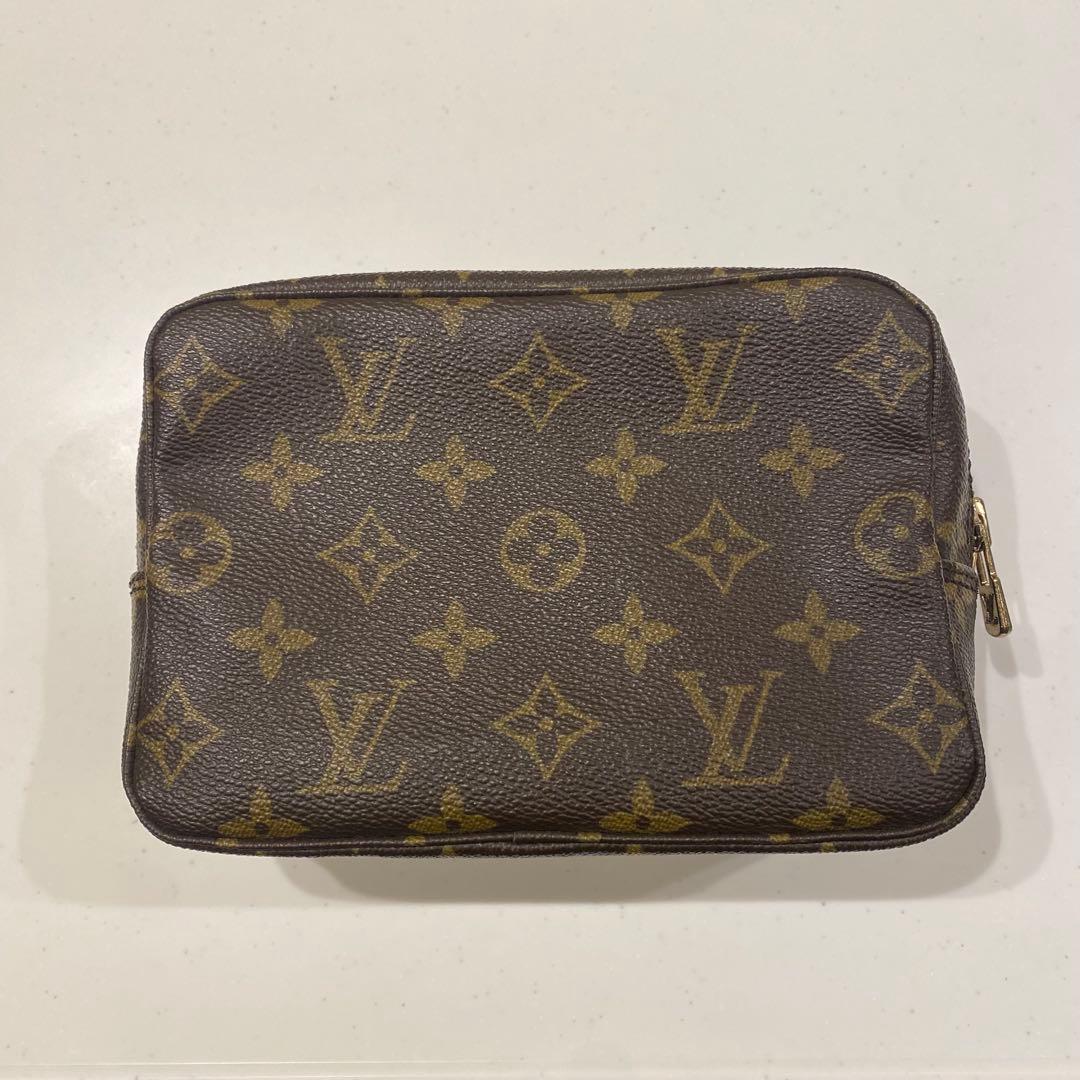 Louis Vuitton ルイヴィトン モノグラム ポーチ