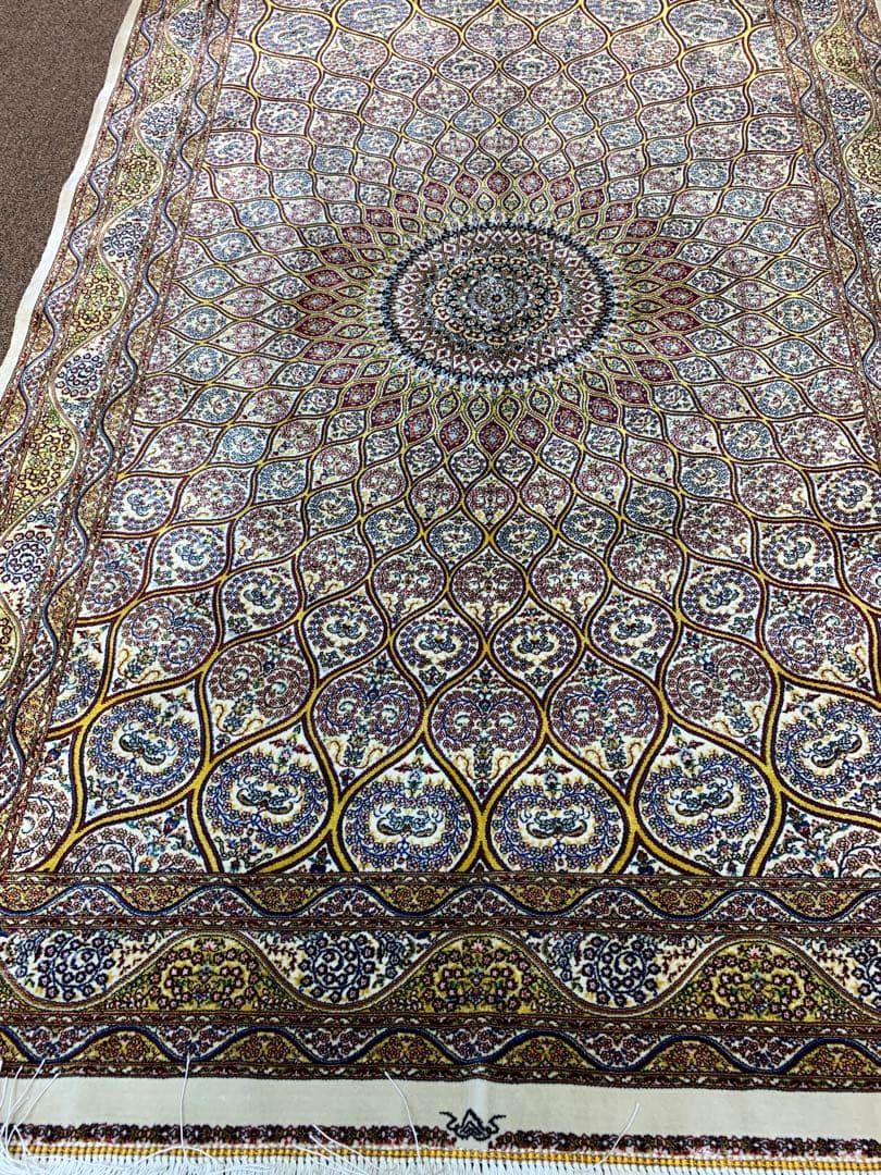 ペルシャ絨毯、イラン、クムシルク絨毯/サイズ: 100x150cm..ir5m。