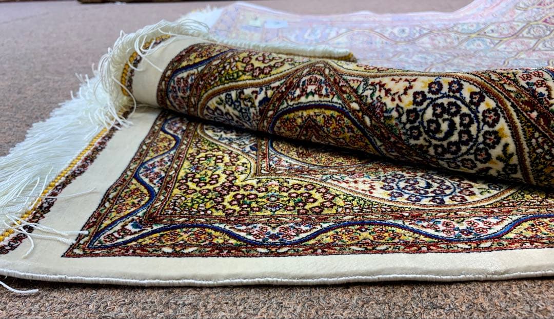 ペルシャ絨毯、イラン、クムシルク絨毯/サイズ: 100x150cm..ir5m。