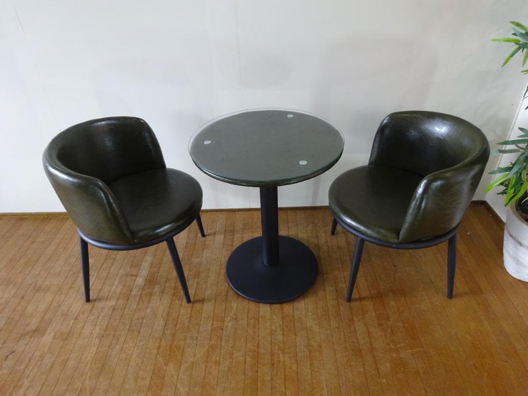 waiyaoreya　　3点セット　ラウンドテーブル+チェア2脚　美品