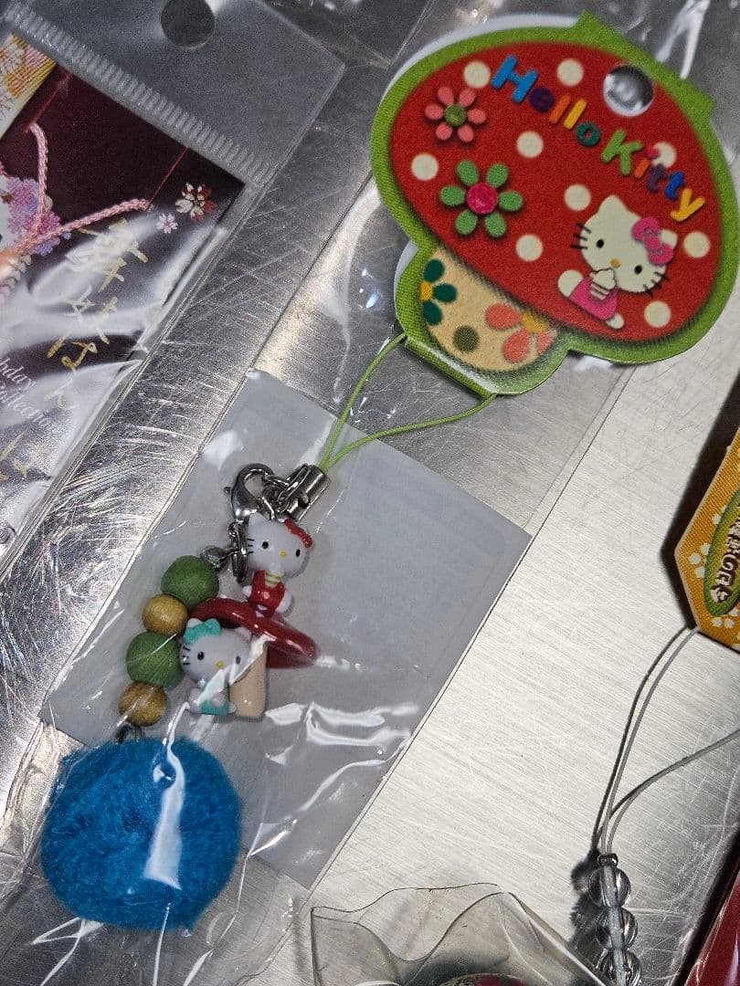 ✨ 新品 ✨　非売品　ハローキティ　ご当地他　ストラップ　12　セット　サンリオ