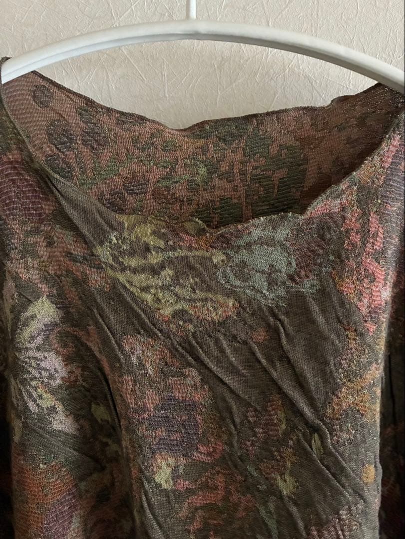 ヨーガンレール　2024ざくろのプルオーバー