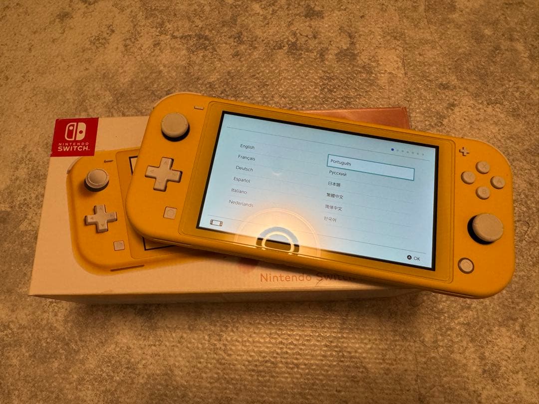 【極美品】Nintendo Switch Lite イエロー【欠品有り】