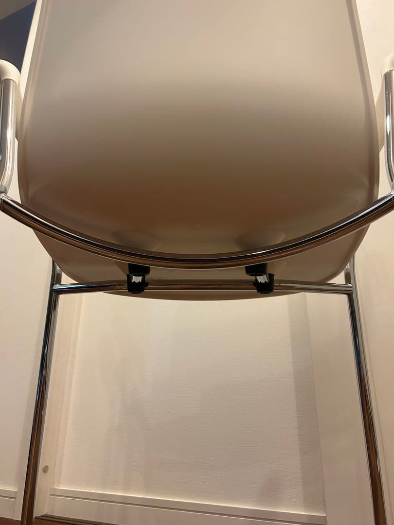 ハル RE チューブ アームレスト VITRA