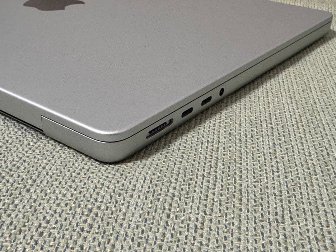 美品 MacBook Pro 14インチ M3 Pro 36GB