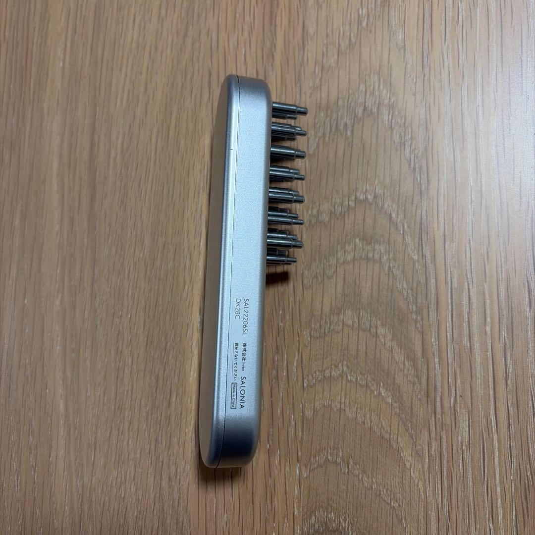 ‼️SALONIA ‼️スカルプブラシ シルバー　本体のみ