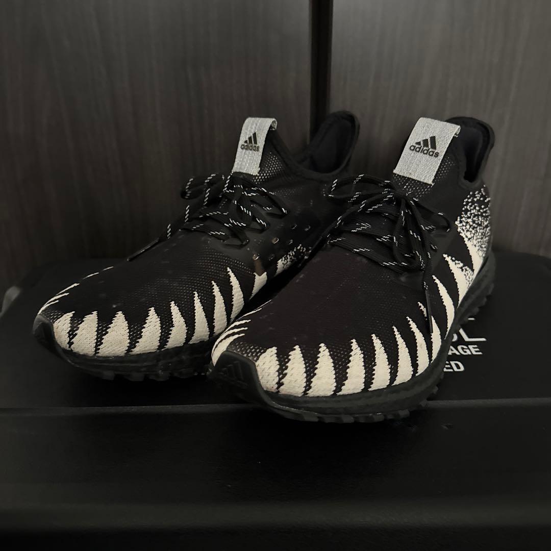 adidas Ultraboost Neighborhood ブラック/ホワイト