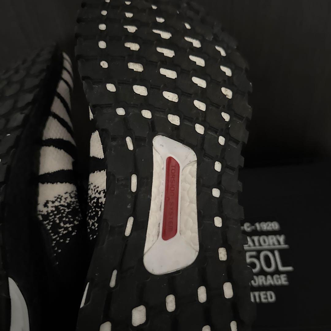 adidas Ultraboost Neighborhood ブラック/ホワイト