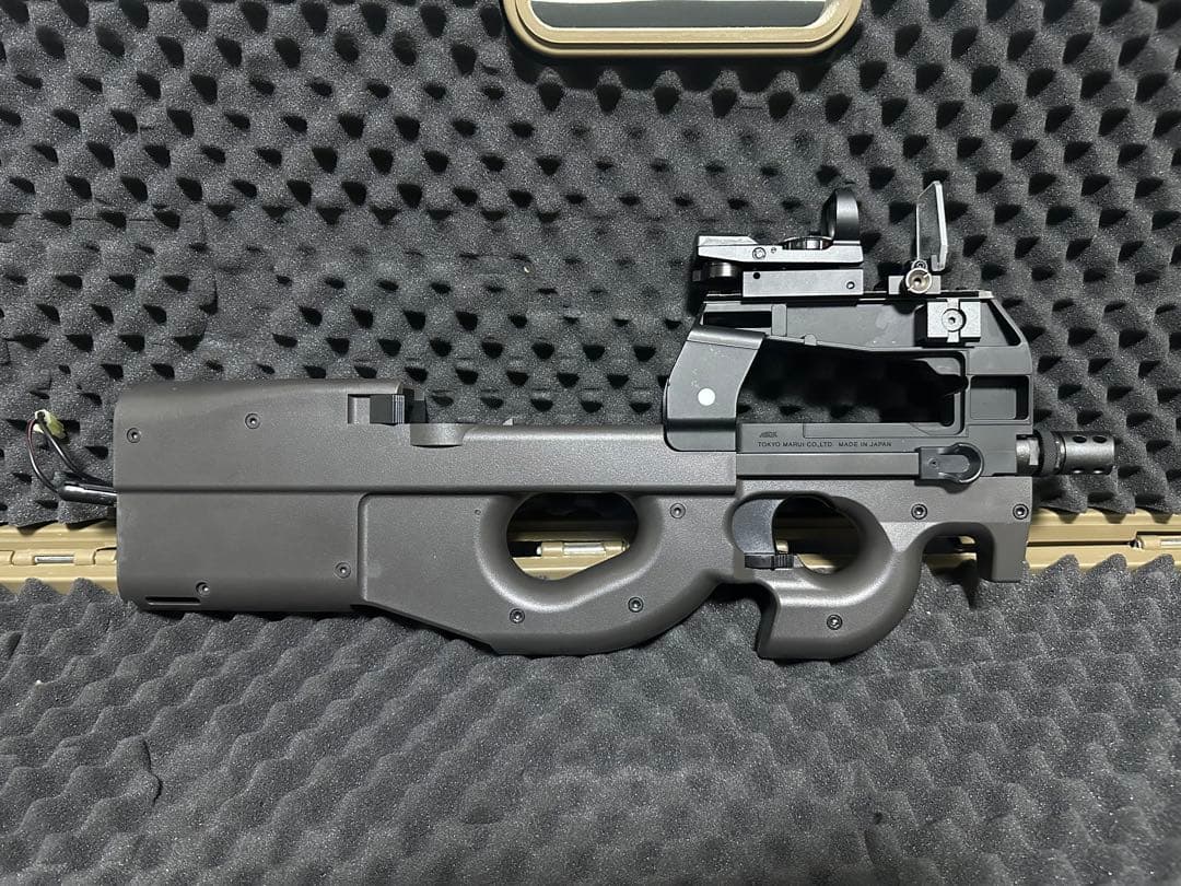 東京マルイ　P90電動ガン ブラック 付属品あり