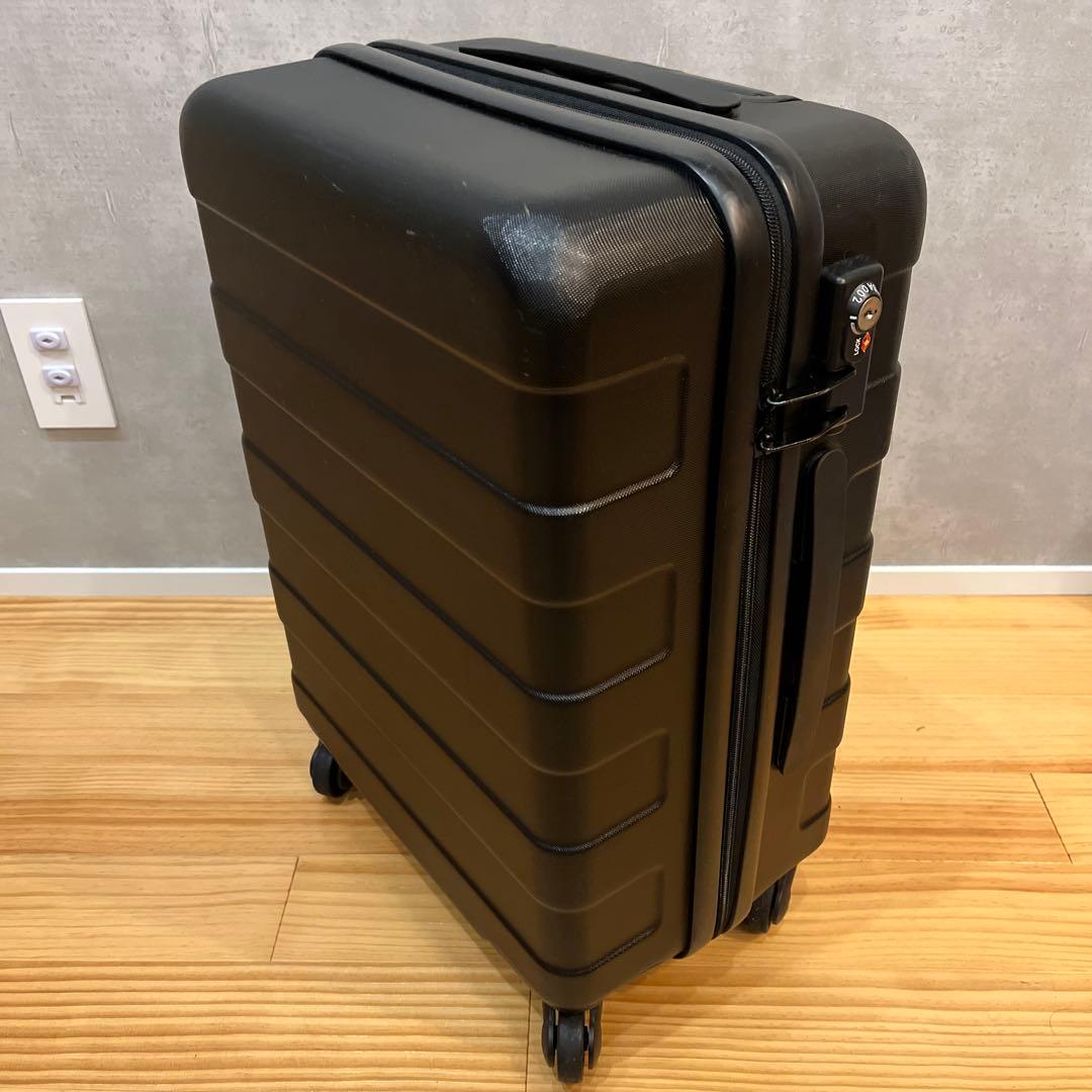 無印良品　キャリーバーの高さを自由に調節できるハードキャリー　黒　33L 鍵付き