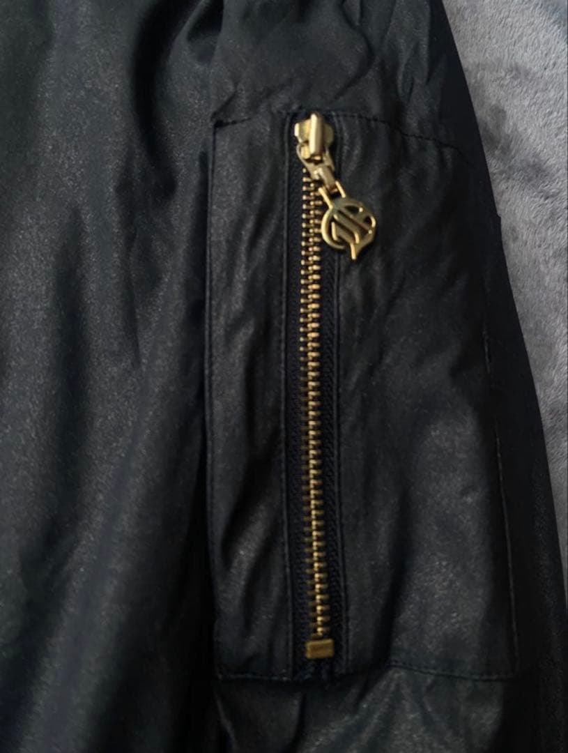 ダンスウィズドラゴン★ゴルフウェア★プルオーバー★ゴールド×ブラック★サイズ4