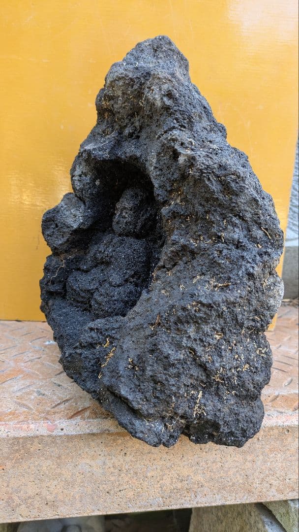 溶岩石石仏、修行僧、倉田辰彦作