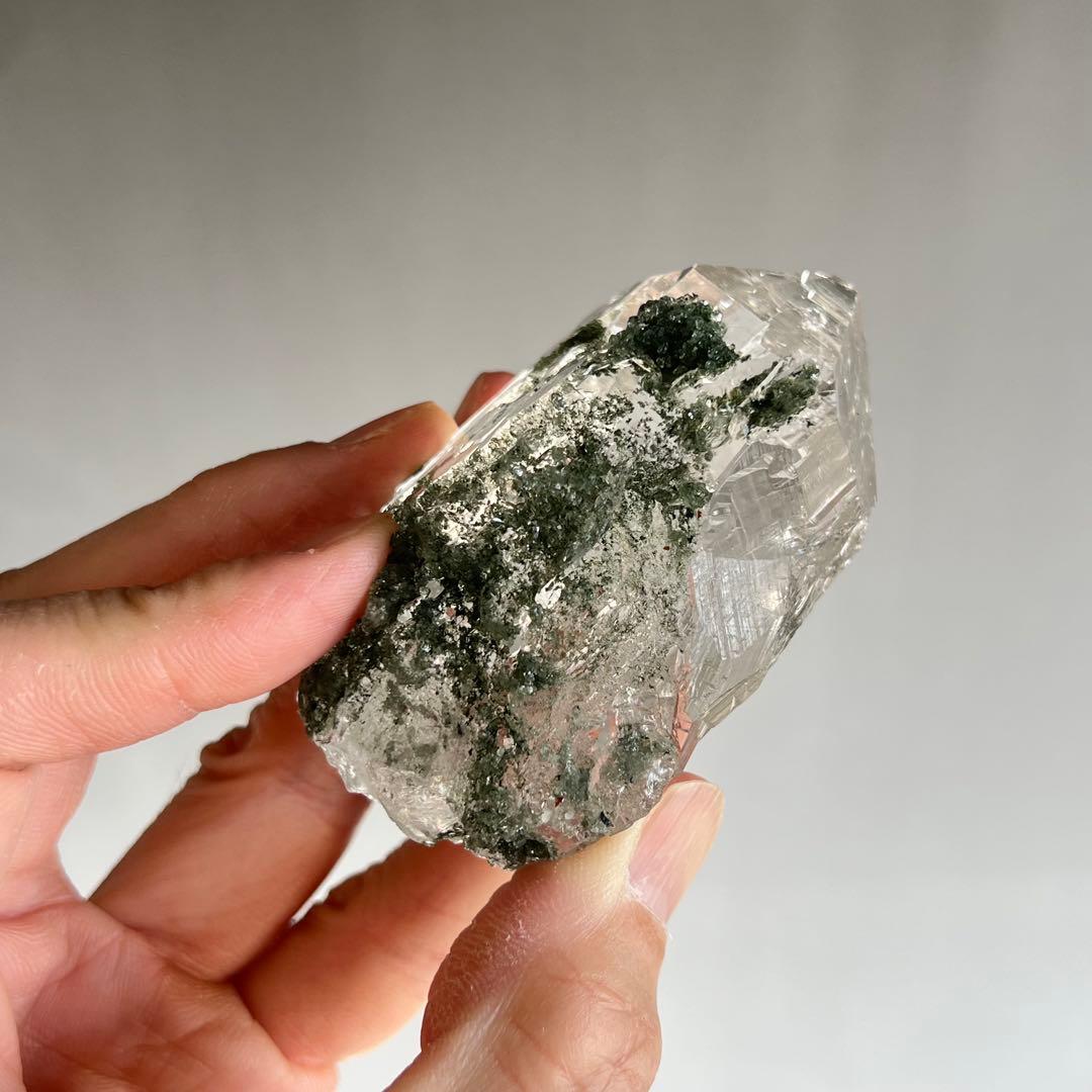 最高級　マニハール産　クローライトクリスタル　　ポイント　ヒマラヤ水晶　15