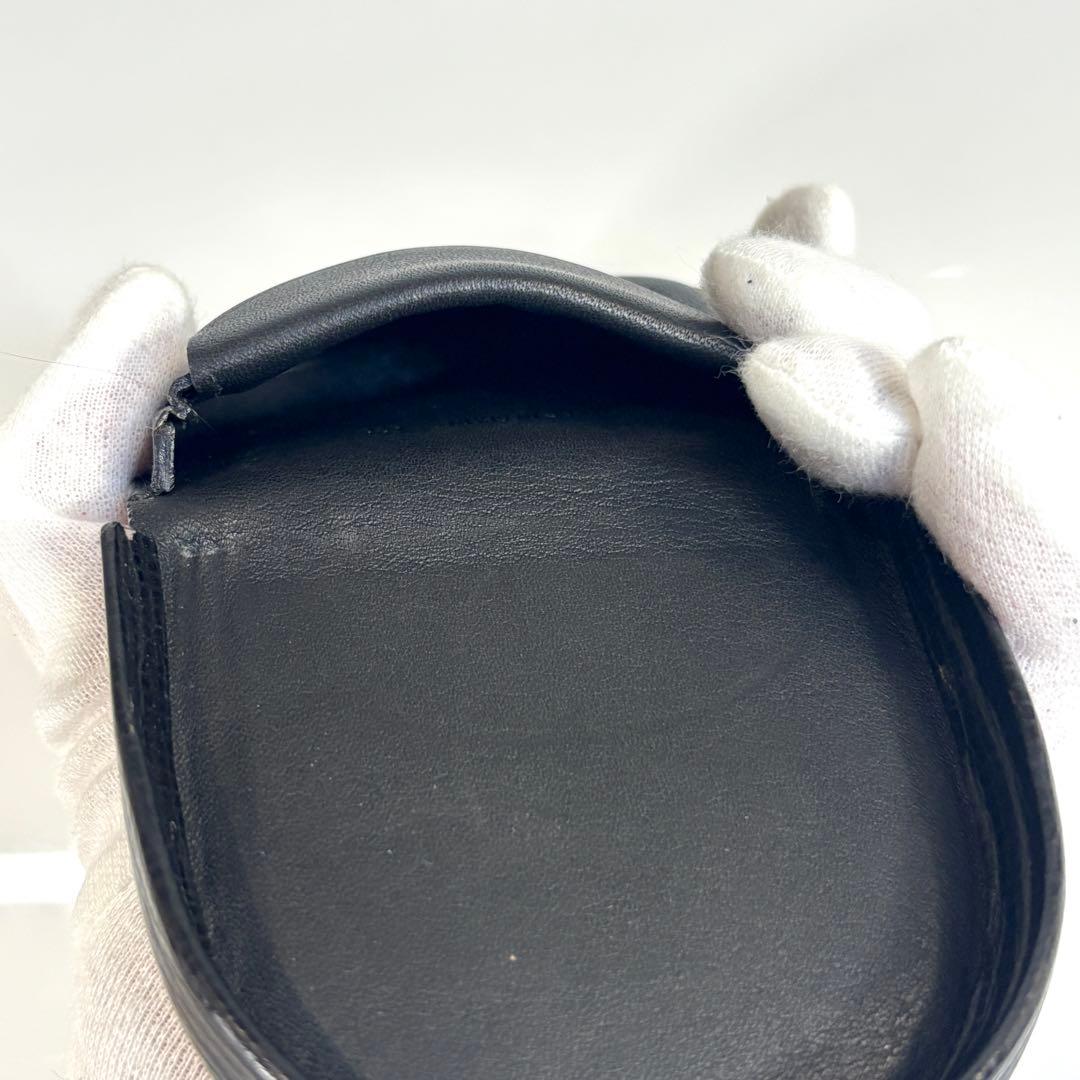 LOEWE ロエベ ケース 小銭入れ 半月型 ハーフムーン エンボスロゴ