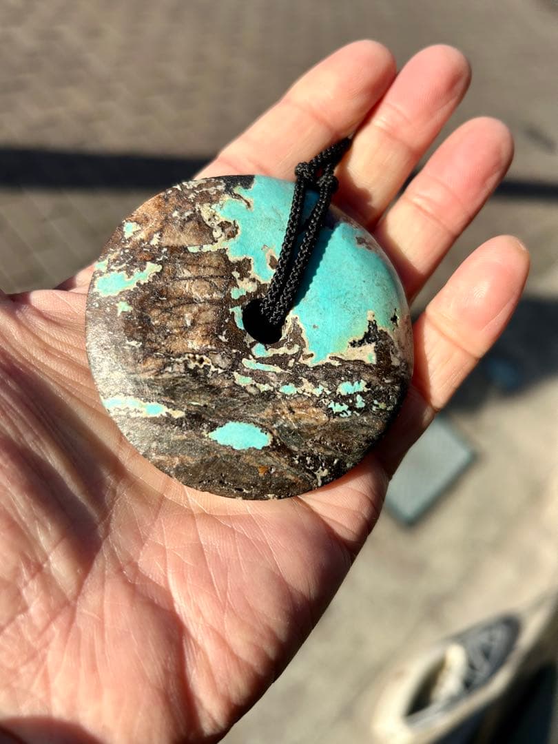 ターコイズ巨大ネックレス