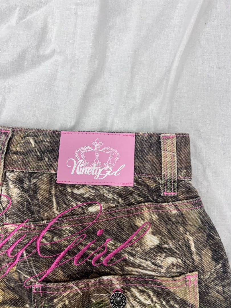 リアルツリー　Ninety Girl Logo Buggy Denim Pant