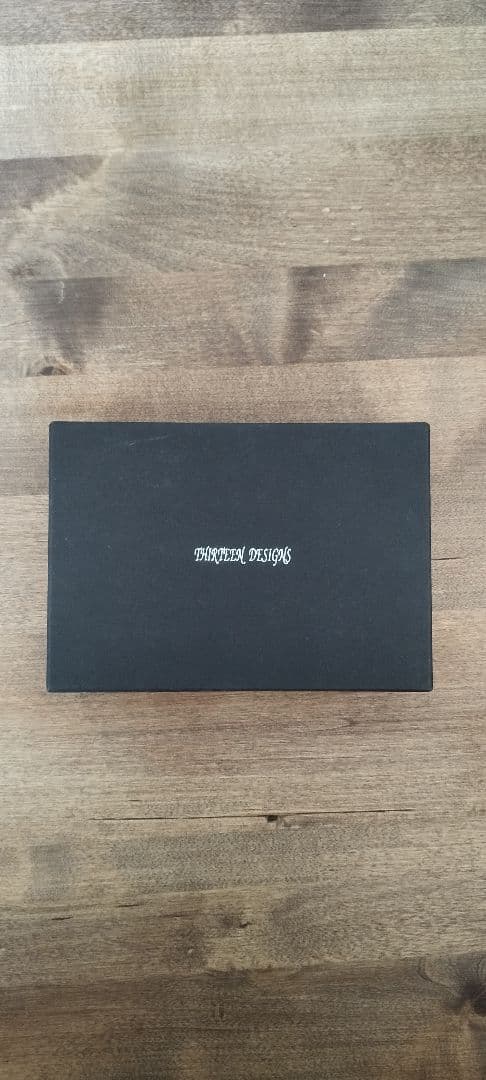 サーティーンデザインズ　レザーウォレット