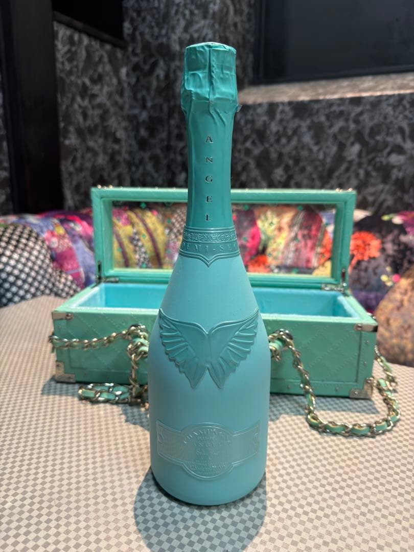 あ*い様 エンジェル シャンパン ドゥミセック ターコイズブルー