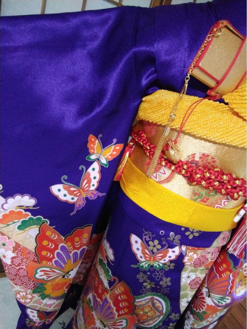 7歳向け・化繊・お着物のセットです