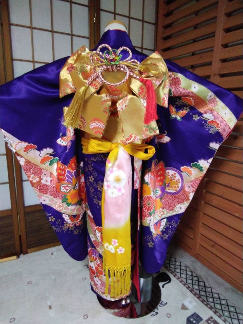 7歳向け・化繊・お着物のセットです