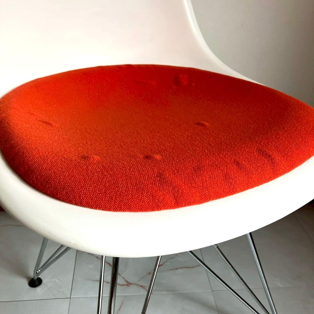 イームズ サイドシェルチェア Vitra社