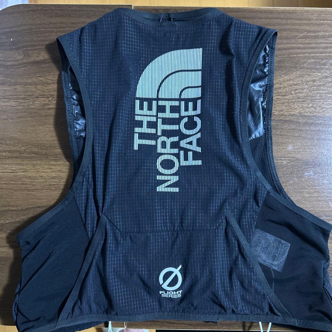 【KEI様】ノースフェイス フライトレースデイベスト8 登山