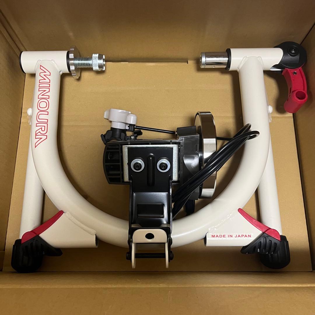 未使用 MINOURA LiveRide LR240 固定式サイクルトレーナー