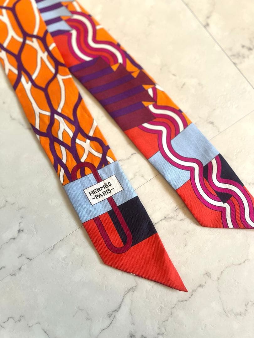 【HERMES】 エルメス 　ツイリー　シルクスカーフ