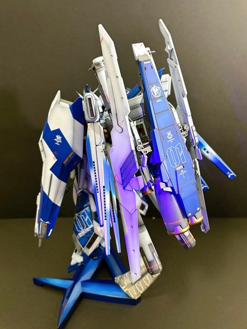 r*c様 MG HI-νガンダム　ver.ka HWS装備　全塗装完成品